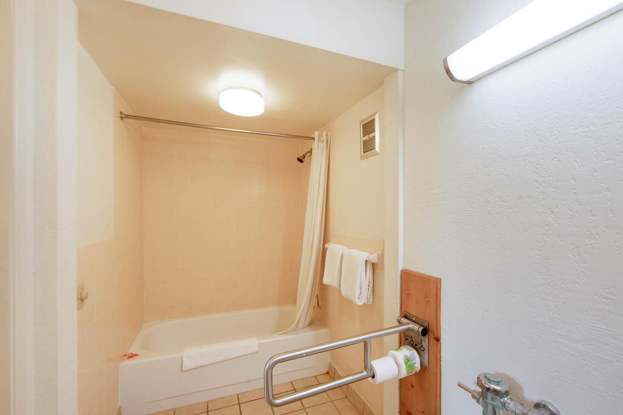 Oyo Hotel Doswell Kings Dominion ภายนอก รูปภาพ
